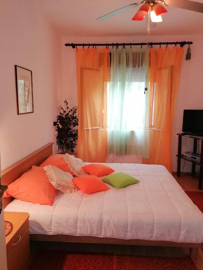 2 L Apartment ยาบลานัก ภายนอก รูปภาพ