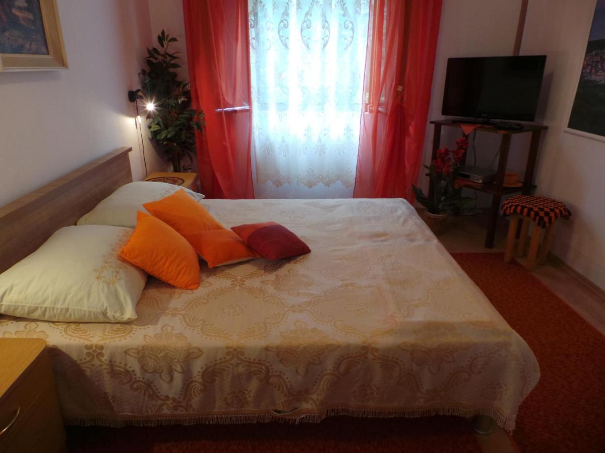 2 L Apartment ยาบลานัก ภายนอก รูปภาพ