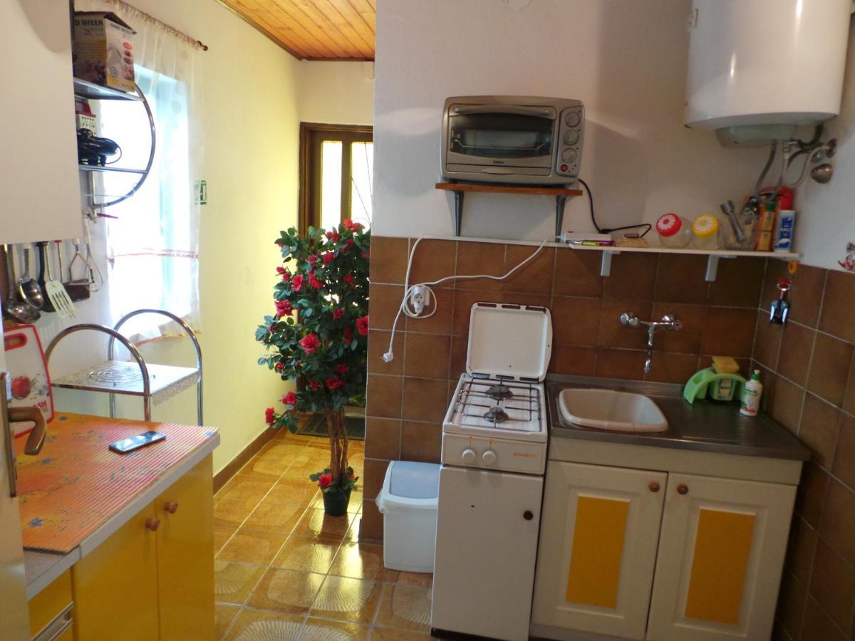 2 L Apartment ยาบลานัก ภายนอก รูปภาพ