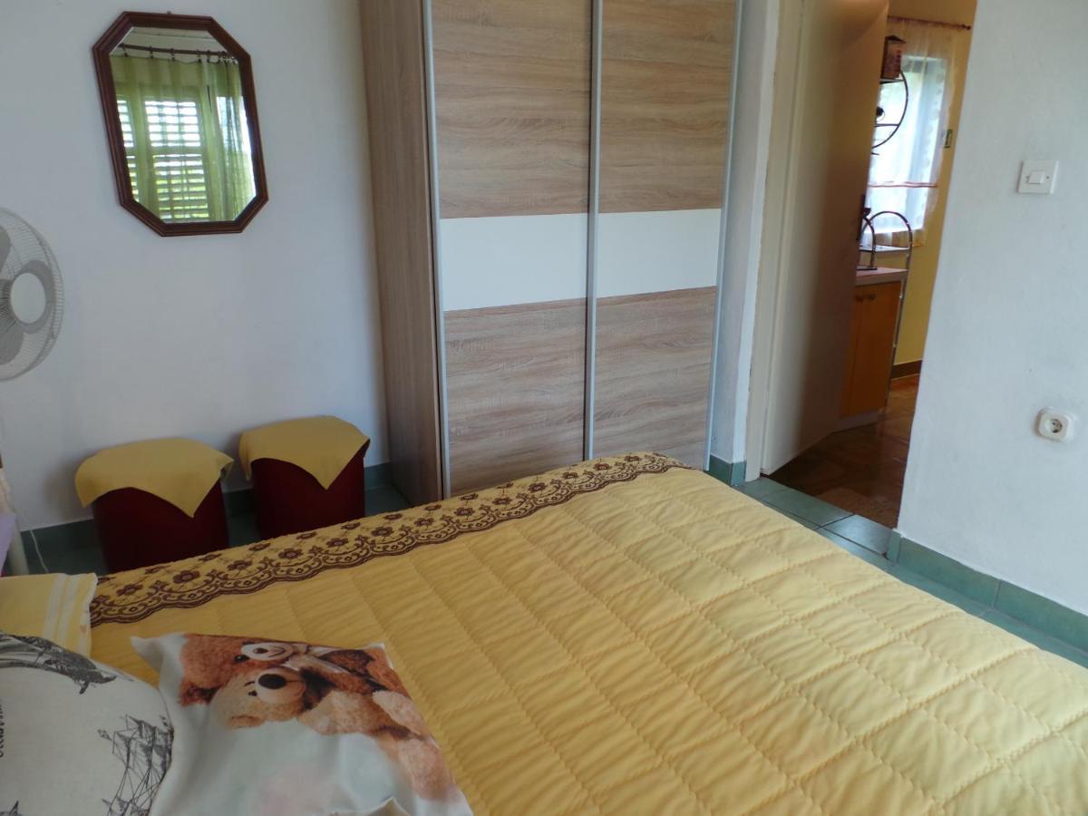2 L Apartment ยาบลานัก ภายนอก รูปภาพ