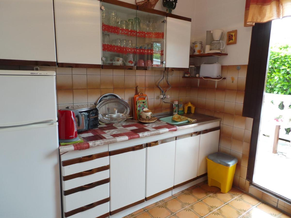 2 L Apartment ยาบลานัก ภายนอก รูปภาพ