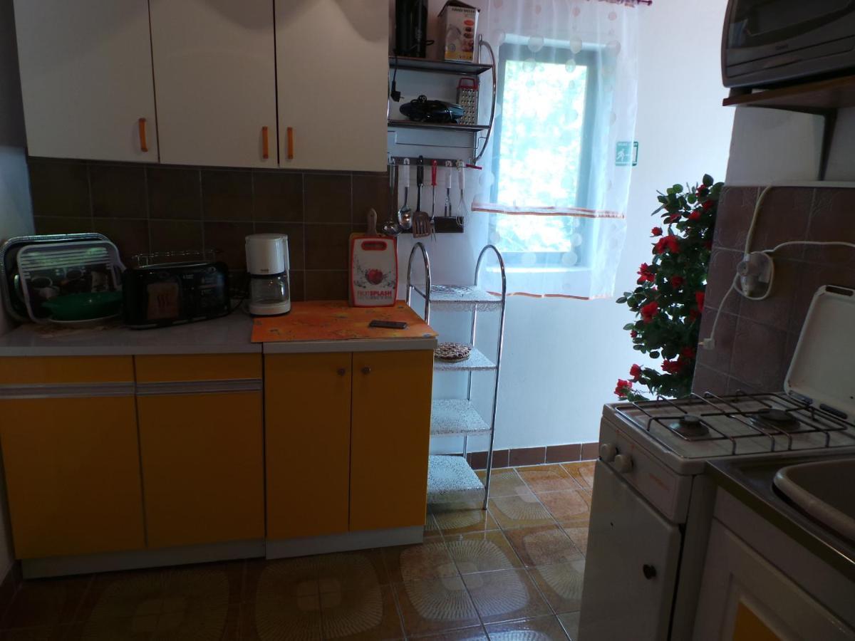 2 L Apartment ยาบลานัก ภายนอก รูปภาพ