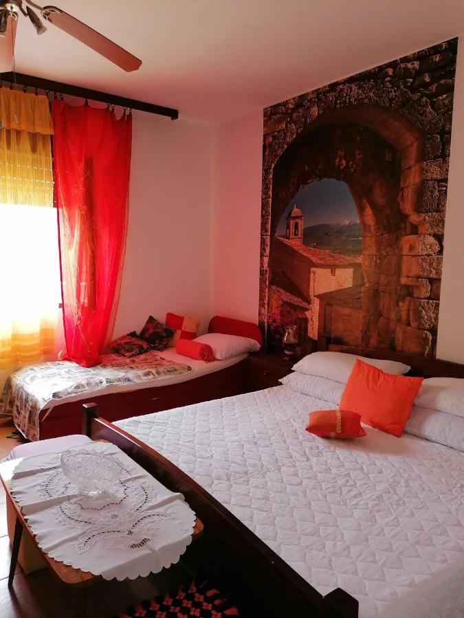 2 L Apartment ยาบลานัก ภายนอก รูปภาพ
